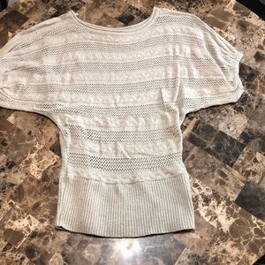 Short sleeve sweater